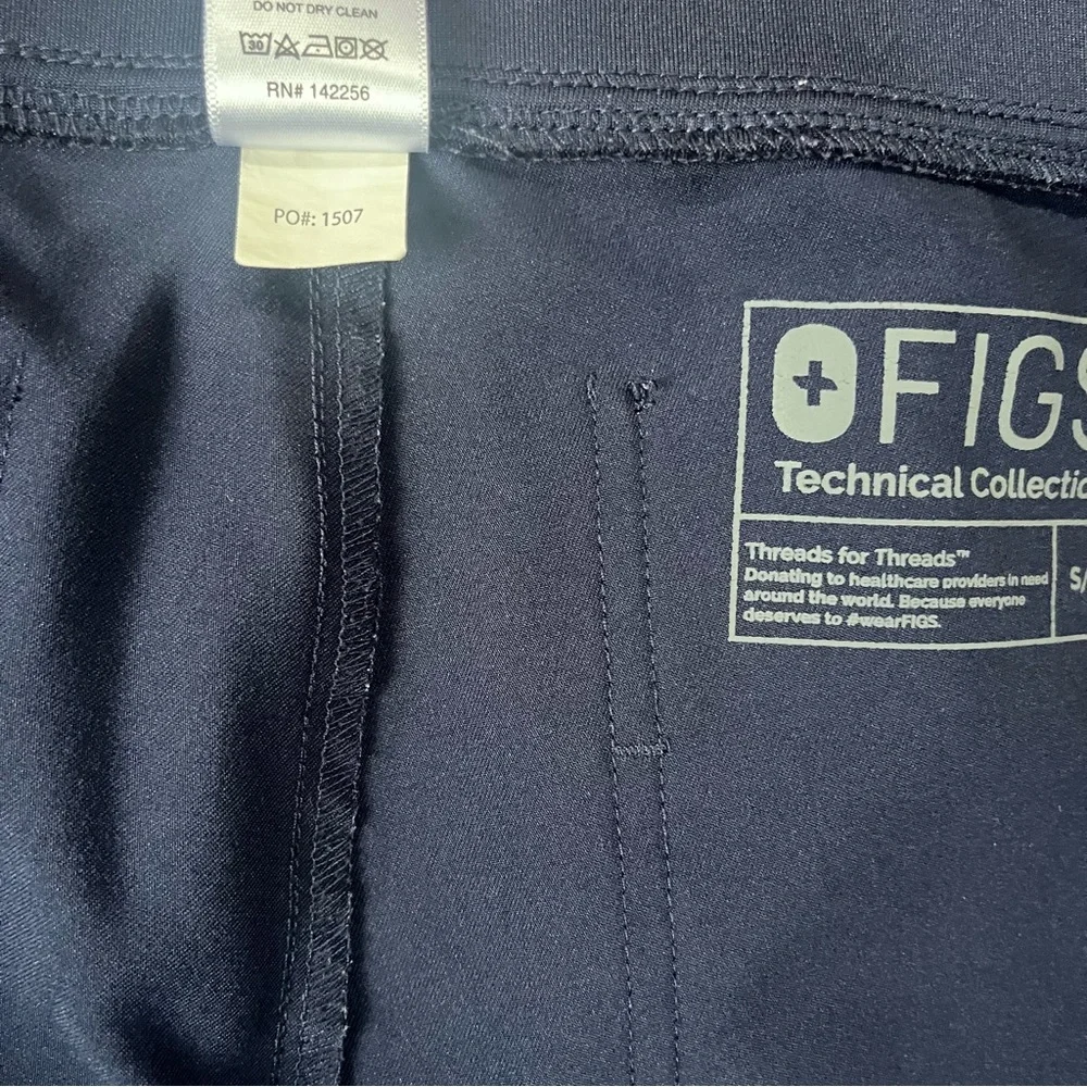 FIGS XS/SP NAVY BLUE SCRUBS SET
